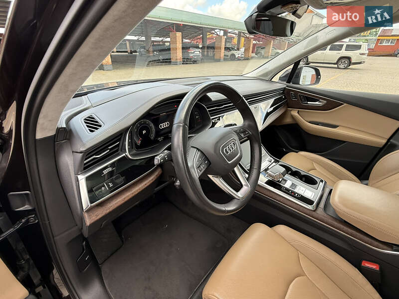Позашляховик / Кросовер Audi Q7 2022 в Львові