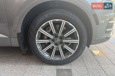 Позашляховик / Кросовер Audi Q7 2016 в 