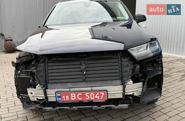 Позашляховик / Кросовер Audi Q7 2016 в 