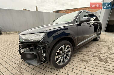 Позашляховик / Кросовер Audi Q7 2016 в 