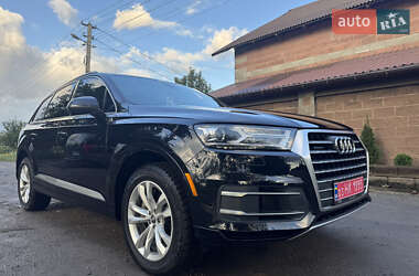 Внедорожник / Кроссовер Audi Q7 2019 в 