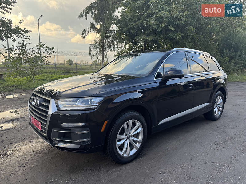 Позашляховик / Кросовер Audi Q7 2019 в Дубні
