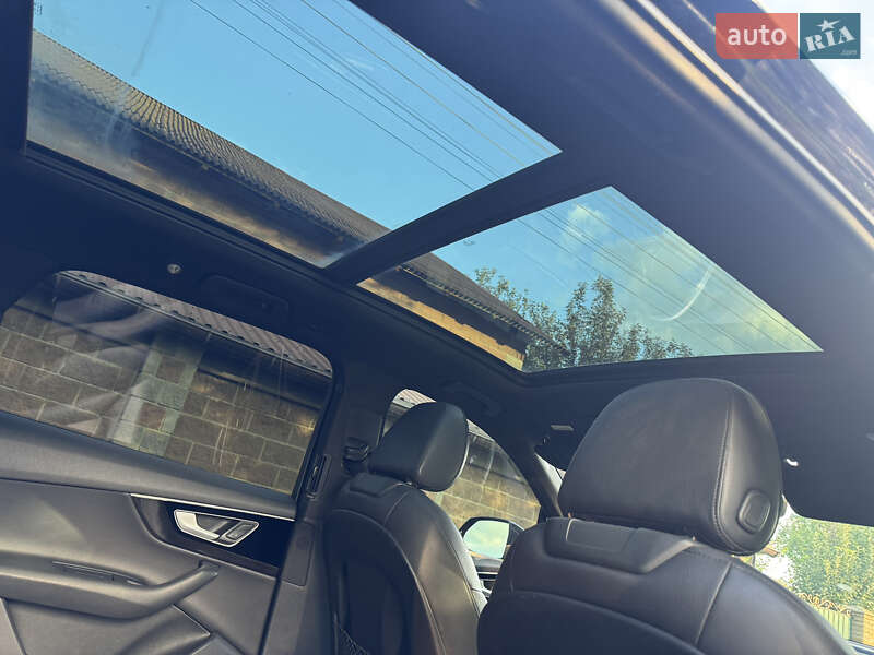 Позашляховик / Кросовер Audi Q7 2019 в Дубні