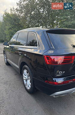 Внедорожник / Кроссовер Audi Q7 2019 в 