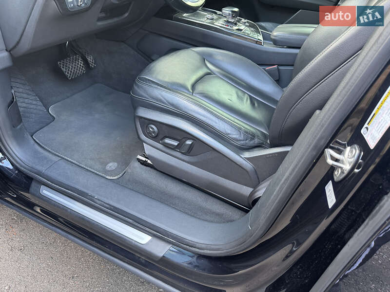 Позашляховик / Кросовер Audi Q7 2019 в Дубні
