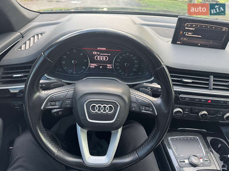 Позашляховик / Кросовер Audi Q7 2019 в Дубні