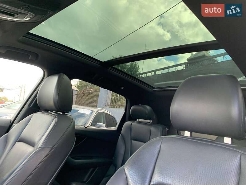 Позашляховик / Кросовер Audi Q7 2017 в Стрию