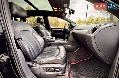 Внедорожник / Кроссовер Audi Q7 2010 в 