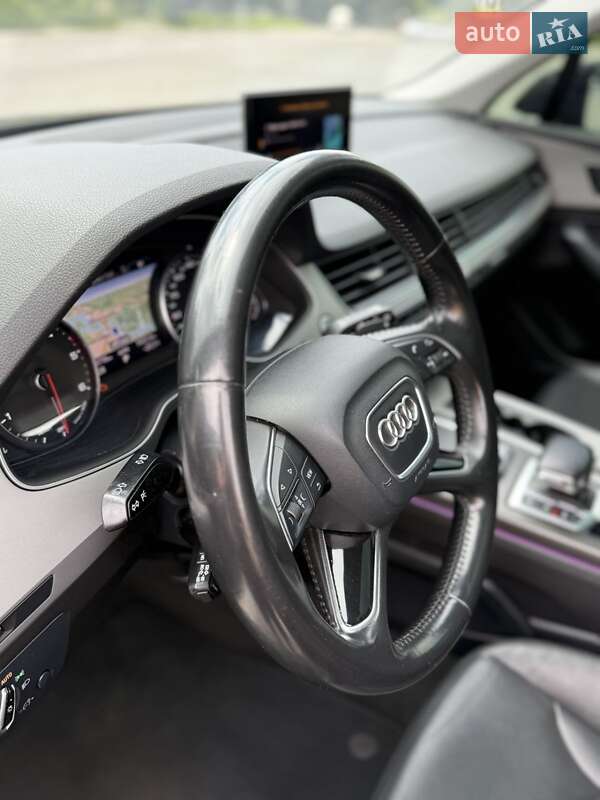 Позашляховик / Кросовер Audi Q7 2015 в Кременчуці