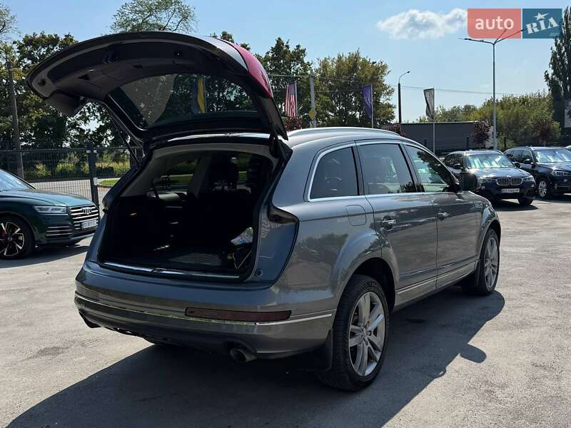 Позашляховик / Кросовер Audi Q7 2011 в Кам'янець-Подільському
