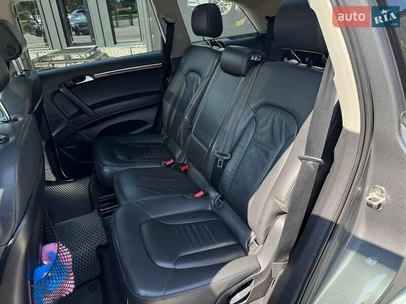 Позашляховик / Кросовер Audi Q7 2011 в Кам'янець-Подільському
