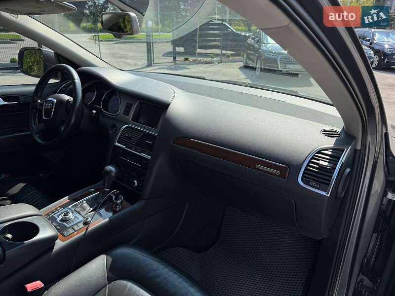 Позашляховик / Кросовер Audi Q7 2011 в Кам'янець-Подільському