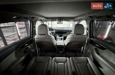 Внедорожник / Кроссовер Audi Q7 2019 в 