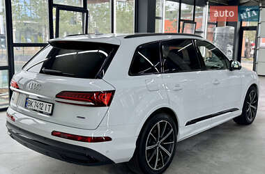 Внедорожник / Кроссовер Audi Q7 2019 в 