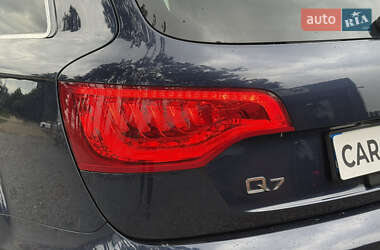 Внедорожник / Кроссовер Audi Q7 2013 в 