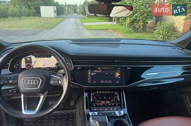 Позашляховик / Кросовер Audi Q7 2020 в 
