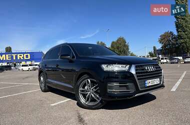 Внедорожник / Кроссовер Audi Q7 2016 в 