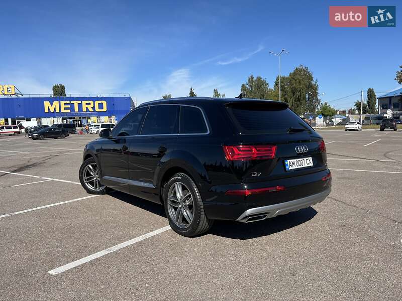 Внедорожник / Кроссовер Audi Q7 2016 в Житомире