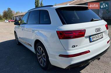 Позашляховик / Кросовер Audi Q7 2016 в 