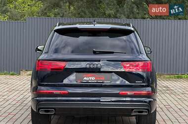 Внедорожник / Кроссовер Audi Q7 2016 в 