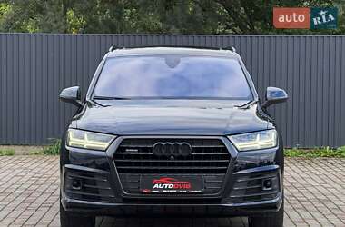 Внедорожник / Кроссовер Audi Q7 2016 в 