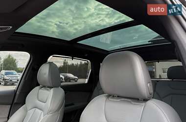 Внедорожник / Кроссовер Audi Q7 2016 в 