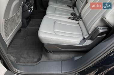 Внедорожник / Кроссовер Audi Q7 2016 в 