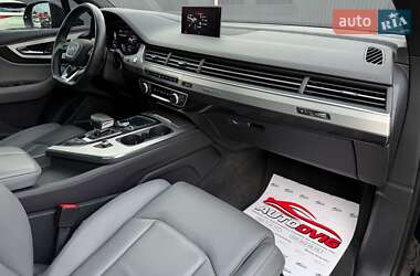Внедорожник / Кроссовер Audi Q7 2016 в 