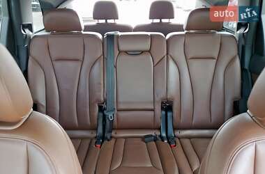 Внедорожник / Кроссовер Audi Q7 2018 в 