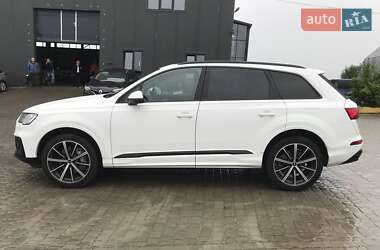 Внедорожник / Кроссовер Audi Q7 2022 в 