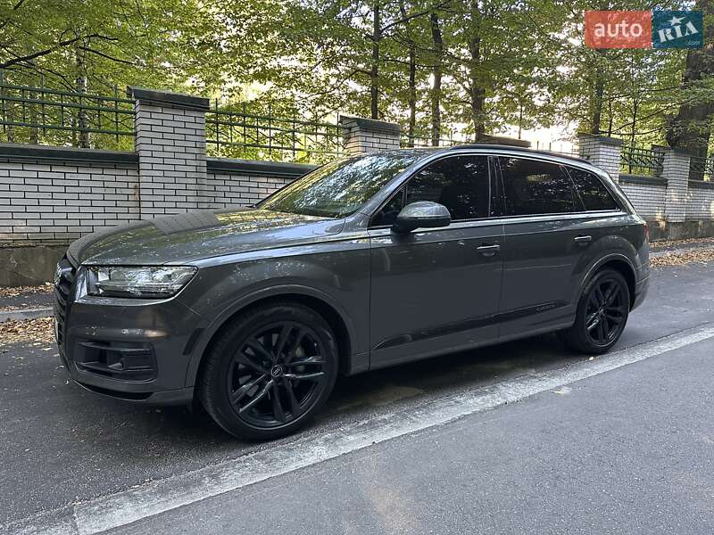 Позашляховик / Кросовер Audi Q7 2018 в Києві