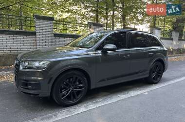Внедорожник / Кроссовер Audi Q7 2018 в 