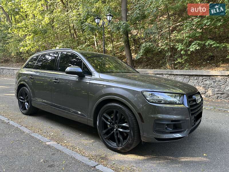 Позашляховик / Кросовер Audi Q7 2018 в Києві