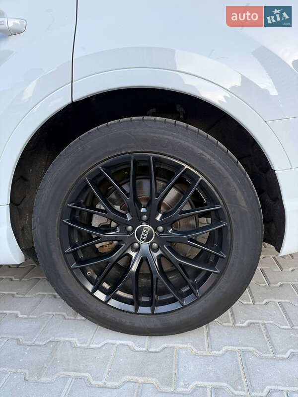 Позашляховик / Кросовер Audi Q7 2019 в Києві