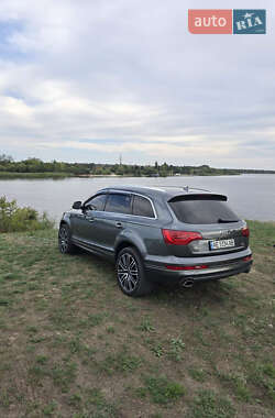 Внедорожник / Кроссовер Audi Q7 2012 в 