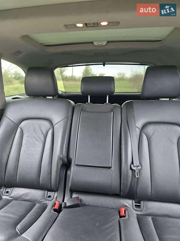 Внедорожник / Кроссовер Audi Q7 2012 в Кривом Роге