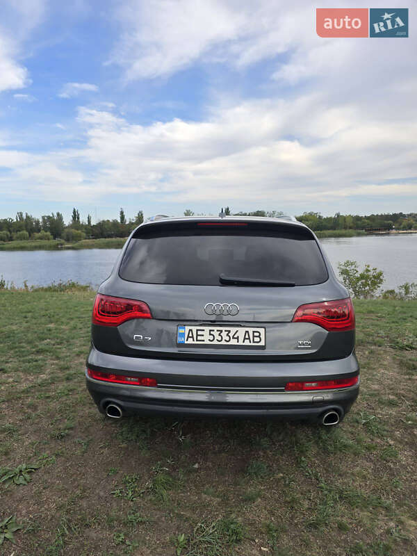 Внедорожник / Кроссовер Audi Q7 2012 в Кривом Роге