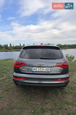 Внедорожник / Кроссовер Audi Q7 2012 в 