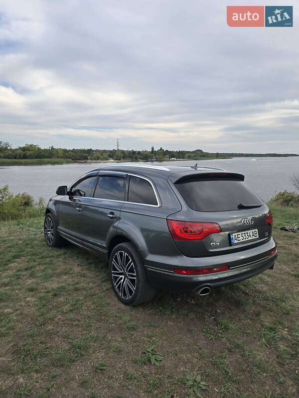 Внедорожник / Кроссовер Audi Q7 2012 в Кривом Роге