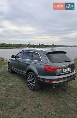 Внедорожник / Кроссовер Audi Q7 2012 в 