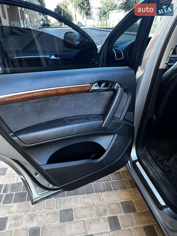 Внедорожник / Кроссовер Audi Q7 2008 в Измаиле