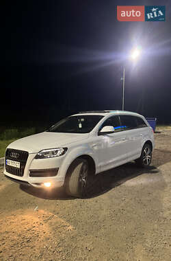 Внедорожник / Кроссовер Audi Q7 2015 в 