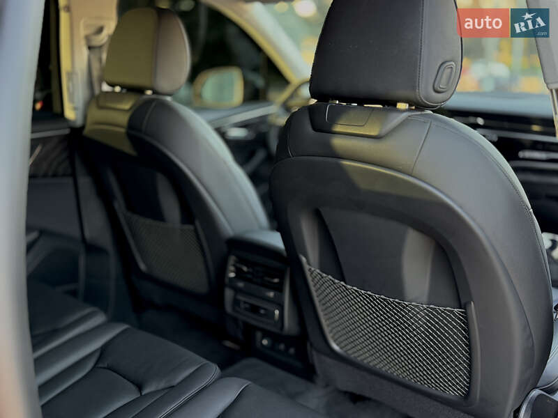Позашляховик / Кросовер Audi Q7 2022 в Львові