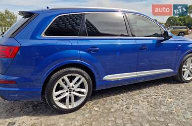 Внедорожник / Кроссовер Audi Q7 2017 в 