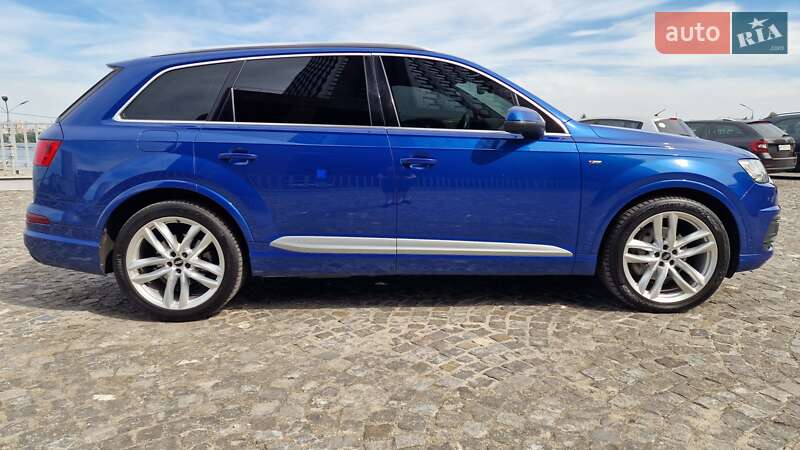 Позашляховик / Кросовер Audi Q7 2017 в Дніпрі фото 10 Позашляховик / Кросовер Audi Q7 2017 в Дніпрі