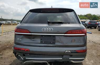 Позашляховик / Кросовер Audi Q7 2021 в 
