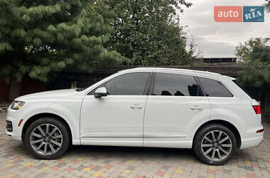 Позашляховик / Кросовер Audi Q7 2016 в 