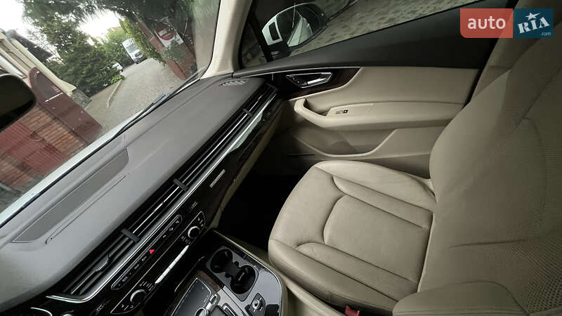 Внедорожник / Кроссовер Audi Q7 2016 в Хмельницком