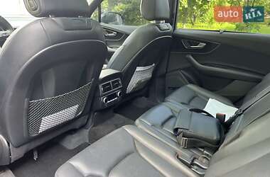 Внедорожник / Кроссовер Audi Q7 2018 в 
