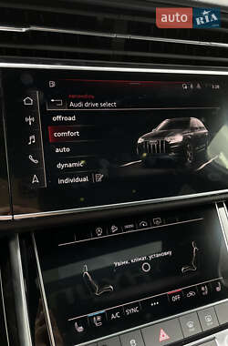 Позашляховик / Кросовер Audi Q7 2021 в 
